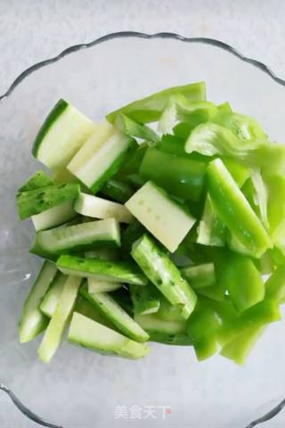 Cucumber Pepper Pickles recipe