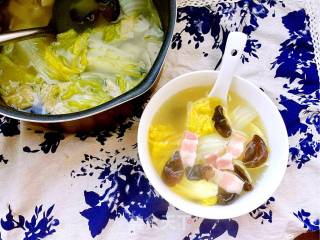 Baby Vegetables, Fungus and Bacon Soup recipe