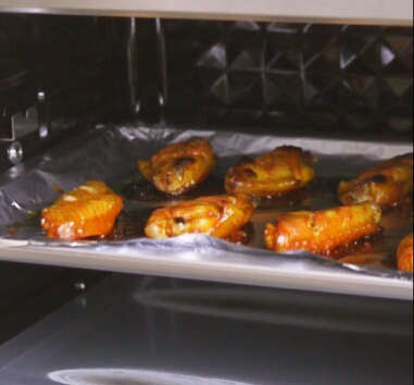 Midea Electric Oven-orleans Garlic Roasted Chicken Wings recipe