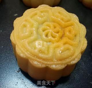 Cantonese-style Low-sugar Pure White Lotus Paste Egg Moon recipe