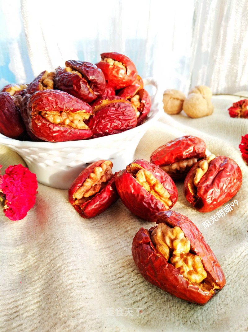Red Dates with Walnuts recipe