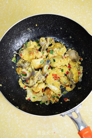 【scrambled Eggs with Geoduck】---the Most Delicious and Crispy Home-cooked Method of Geoduck recipe