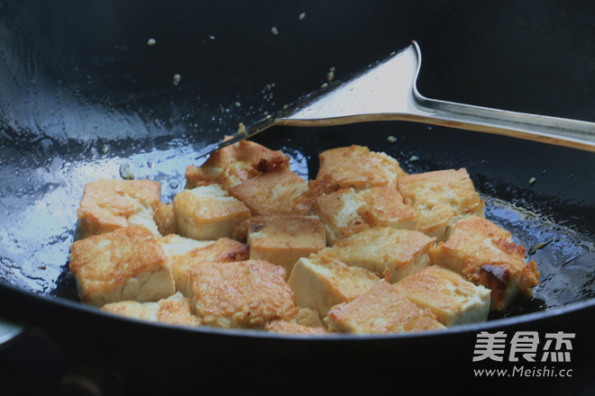 Slow-cooked Meatballs and Tofu Deep in One Pot Stew recipe