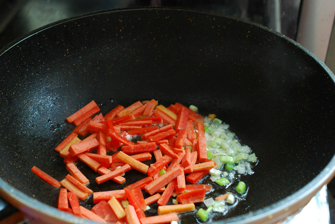 Scrambled Eggs with Garlic Stalks recipe