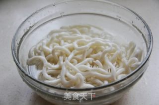 Fried Udon Noodles with Pork and Black Pepper recipe