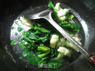 #trust of Beauty# Tenderloin with Spinach and Cauliflower Soup recipe