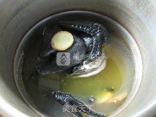 Crab Mushroom, Green Vegetable and Black Chicken Soup recipe