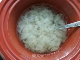 #the 4th Baking Contest and is Love to Eat Festival# Snow Pear White Fungus Soup recipe