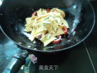 Scrambled Eggs with Big Pepper recipe