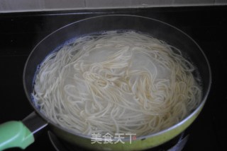 【shanghai】noodles with Peanut Butter and Scallion Sauce recipe