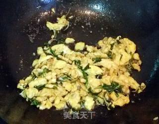 #春食野菜香# Fried Eggs with Dandelion recipe