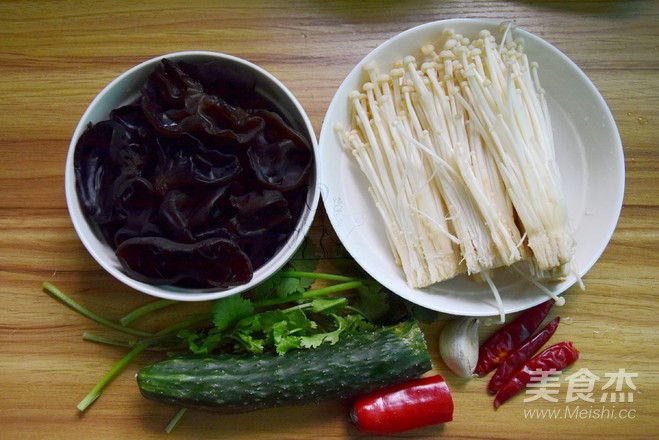 Cucumber Fungus Mixed with Enoki Mushrooms recipe