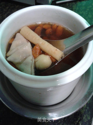 Warm Tonic Lotus Seed and Pork Belly Soup recipe