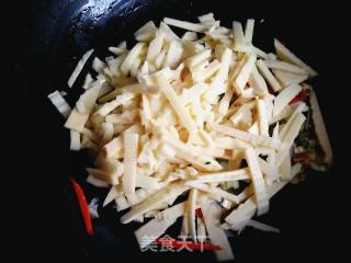 Winter Bamboo Shoots with Red Oil recipe