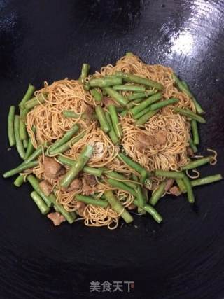 Braised Noodles with Beans recipe