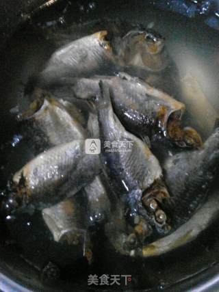 Stir-fried Small Dried Fish with Green and Red Pepper recipe