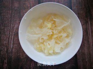 Sweet Potato Peach Gum Tremella Syrup recipe