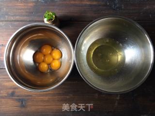 #四session Baking Contest and is Love to Eat Festival# Chimney Chiffon Yogurt Strawberry Cake recipe