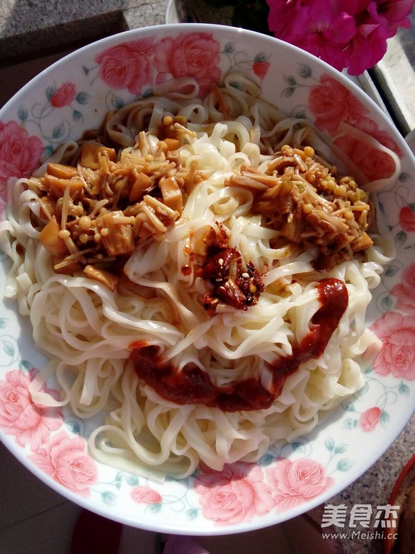 Noodles with Enoki Mushroom recipe