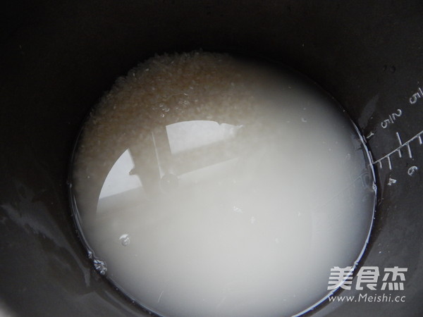 Egg Stone Pot Rice recipe