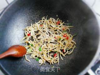 Fried Whitebait with Peanuts recipe