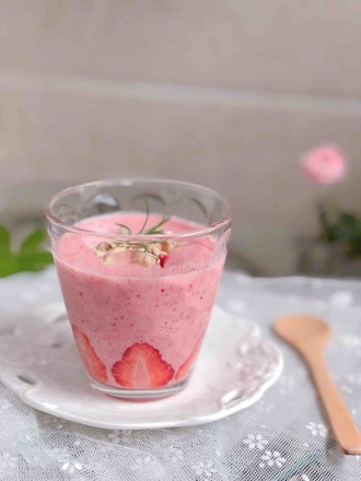 Pink Strawberry Milkshake recipe