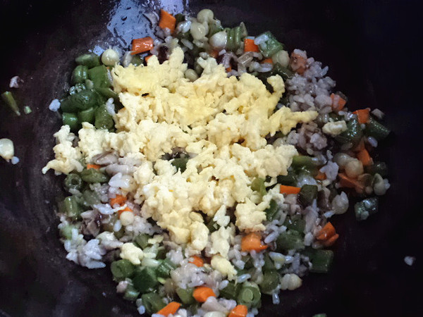 Fried Rice with Beans and Eggs recipe