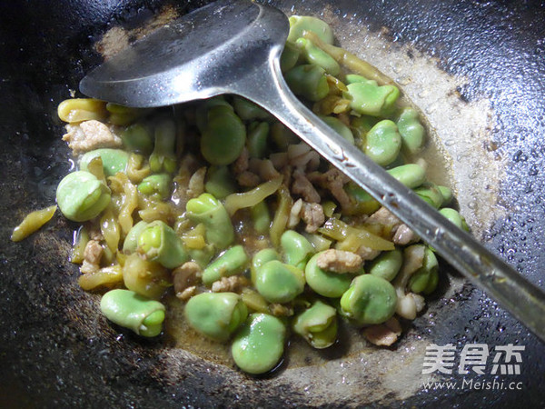 Stir-fried Broad Beans with Pork Belly with Mustard recipe