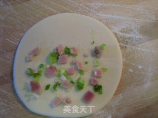 A Small Gift for Children's Day-pig's Knuckle Milk and Chive Rolls recipe