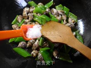 Stir-fried Snails with Hot Pepper recipe