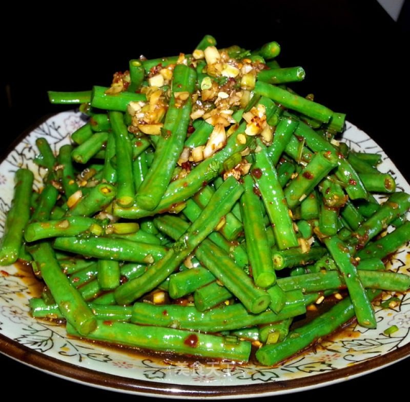 Sour and Spicy Cold Beans recipe