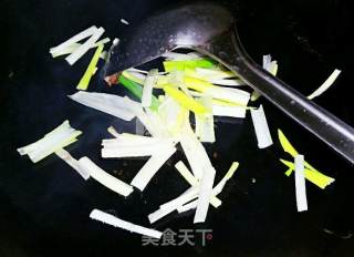 Stir-fried Braised Beef with Green Onions recipe