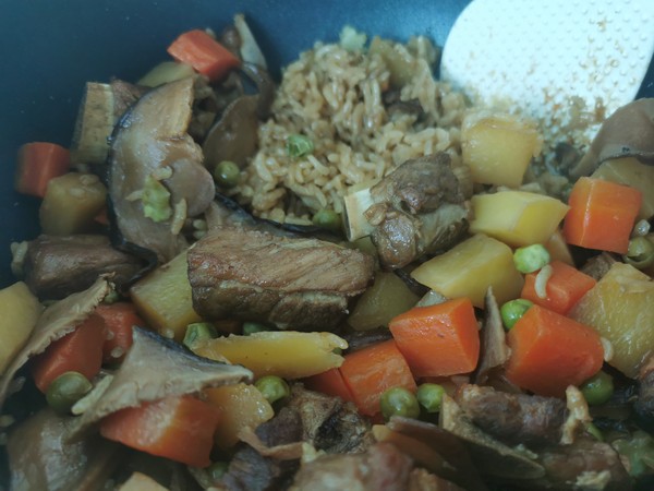 Braised Rice with Potato Ribs recipe