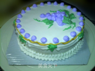 Grape Decorated Cake recipe