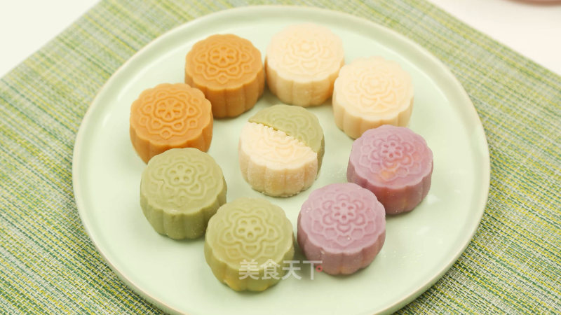 Snowy Mooncakes: Mooncakes that Can be Made without An Oven recipe