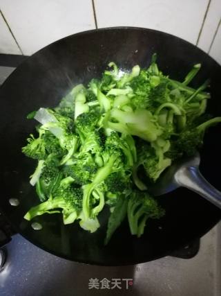 Pickled Pepper Broccoli recipe