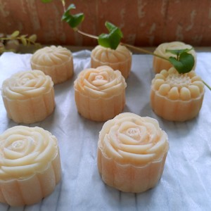 Snowy Mooncakes (custard Filling) recipe