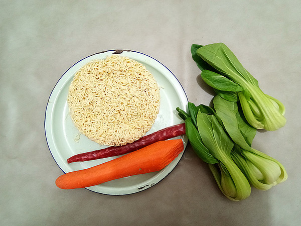 Fried Noodles with Sausage recipe