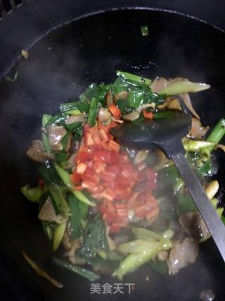 Stir-fried Garlic Leaves with Bacon recipe