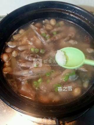Peanut and Chicken Feet Soup recipe