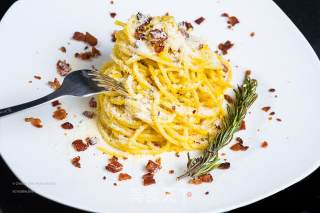 Rosemary and Garlic Carbonara Spaghetti recipe