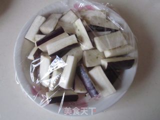 [hubei] Stir-fried Eggplant with Garlic Stalks recipe
