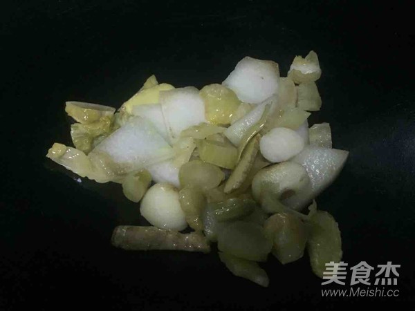 Pickled Vegetables Tofu Shabai Soup recipe