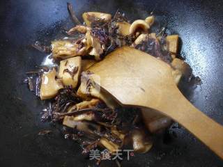 Grilled Cuttlefish with Bamboo Shoots and Dried Vegetables recipe