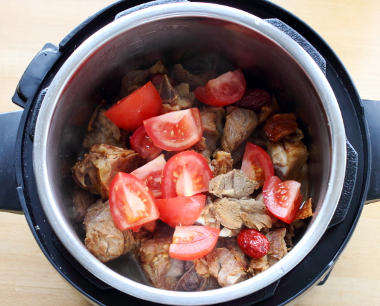 Stewed Radish with Red Dates and Lamb recipe