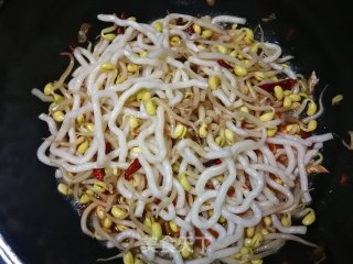 Stir-fried Potato Noodles with Soy Sprouts recipe