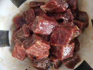 Fried Beef Cubes Mixed with Fruits and Vegetables recipe