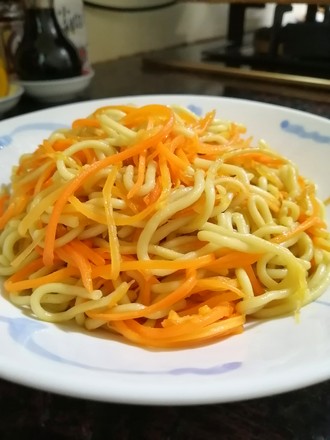 Simple and Delicious~~carrot Fried Noodles