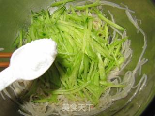 Cucumber with Enoki Mushroom recipe
