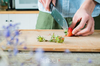 Strawberry Juice that You Can't Refuse recipe